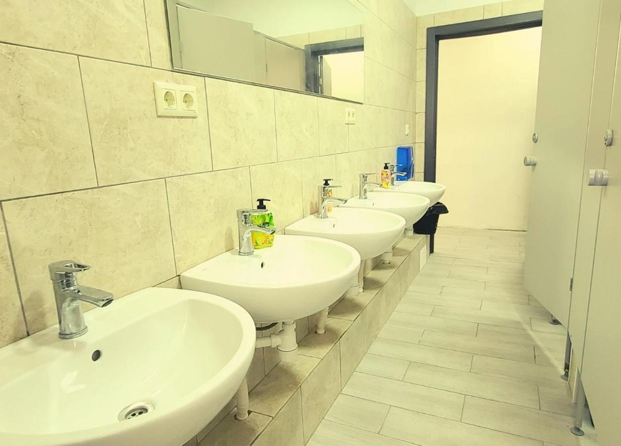 Uman Welcome Hostel Екстериор снимка